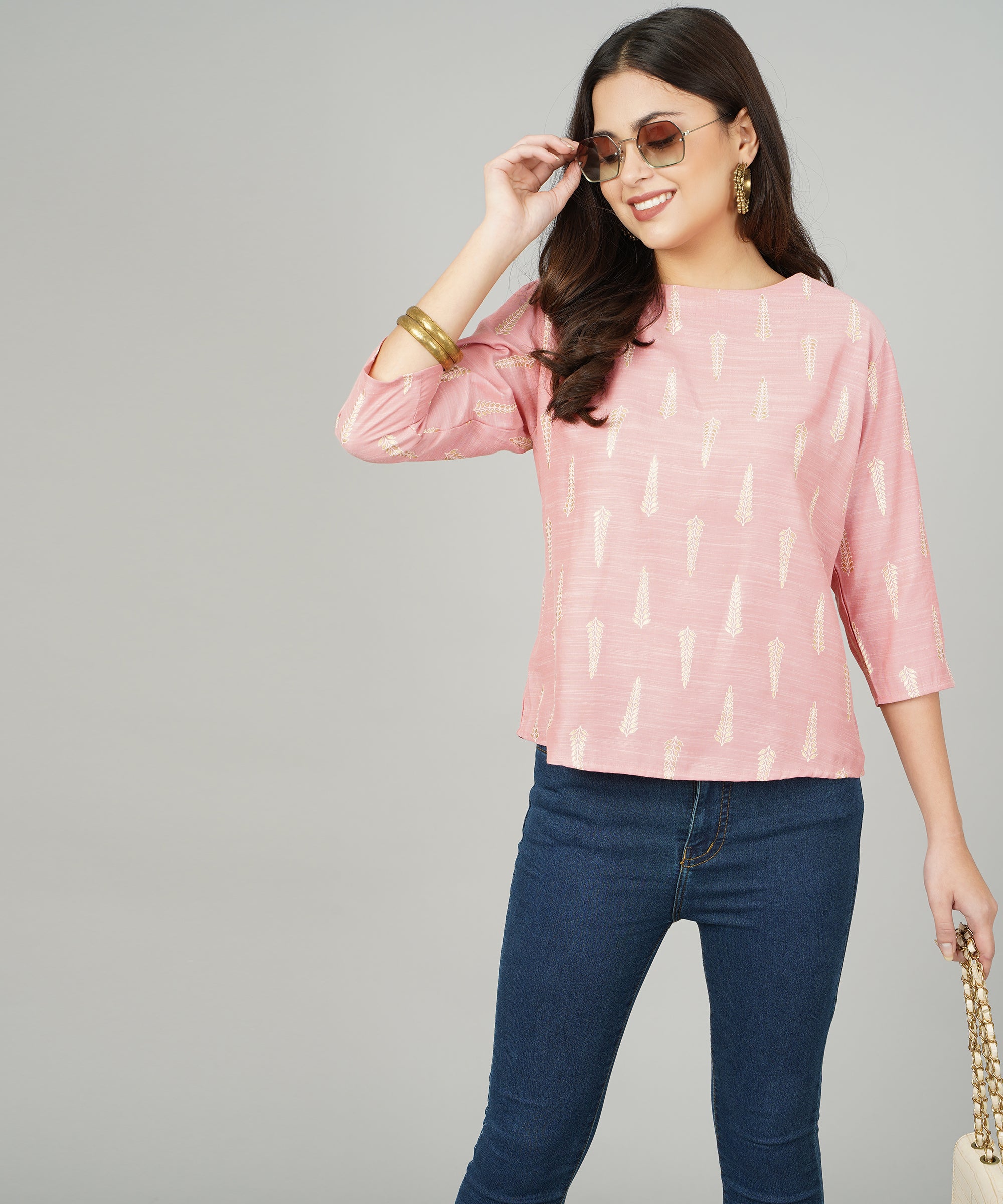 Girl kurtis clearance top