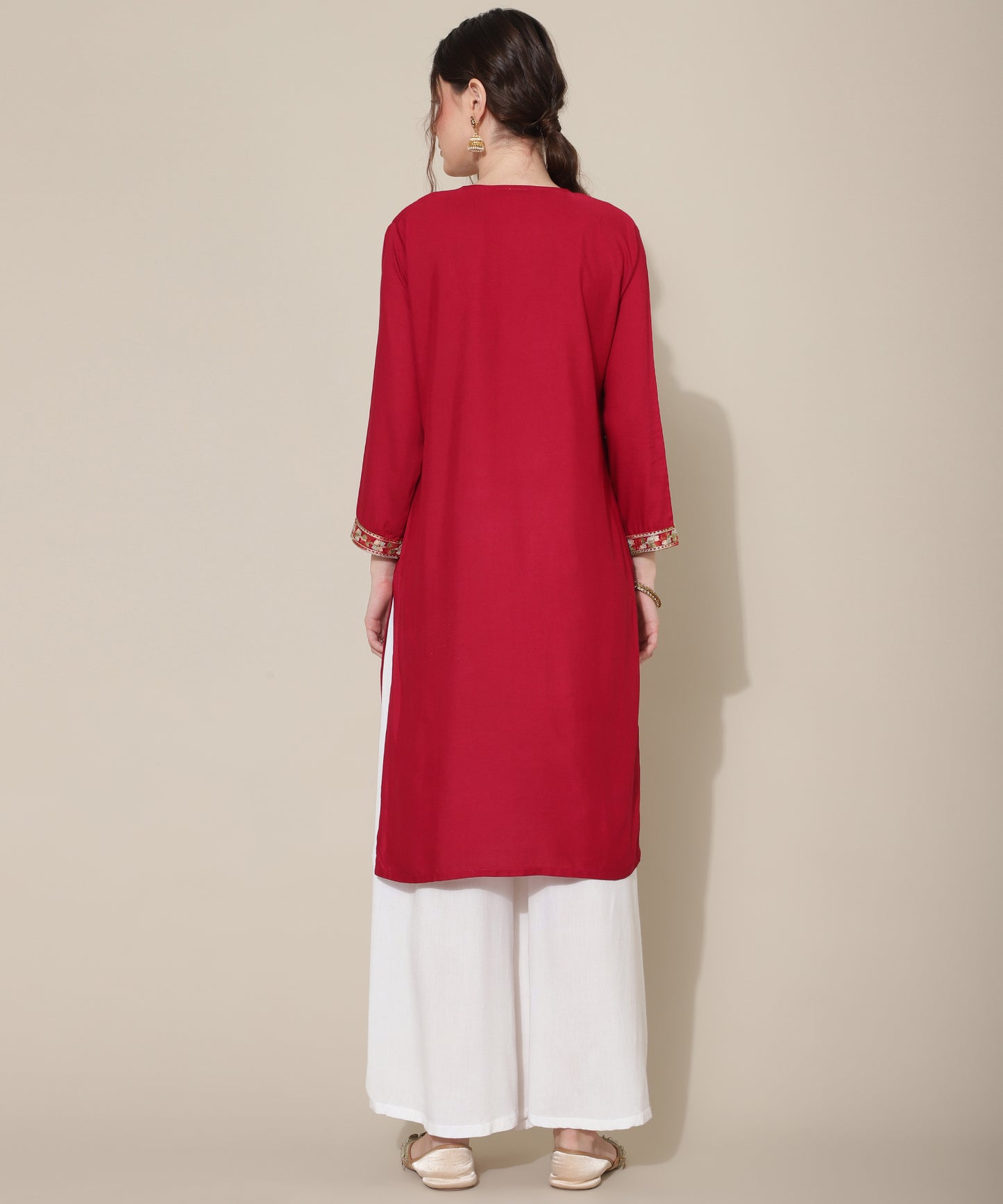 Stunning Embroidered Kurtas: Elevate Your Style with Exquisite Designs(Maroon)